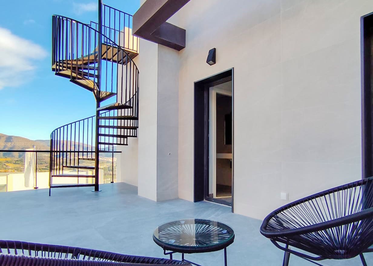 3 makuuhuone Paritalo myytävänä paikassa Polop mukana uima-altaan - 412 500 € (Ref: 9404166)