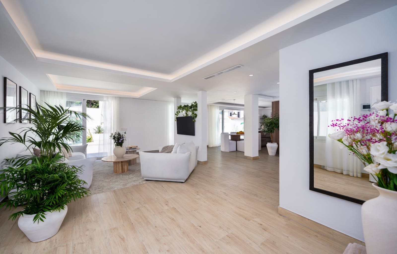 4 sovrum Villa till salu i Marbella med pool - 1 495 000 € (Ref: 9404168)