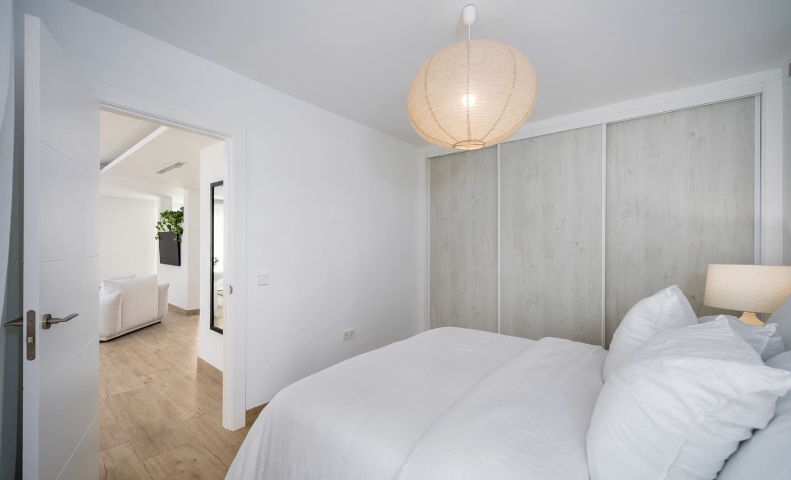 4 sovrum Villa till salu i Marbella med pool - 1 495 000 € (Ref: 9404168)