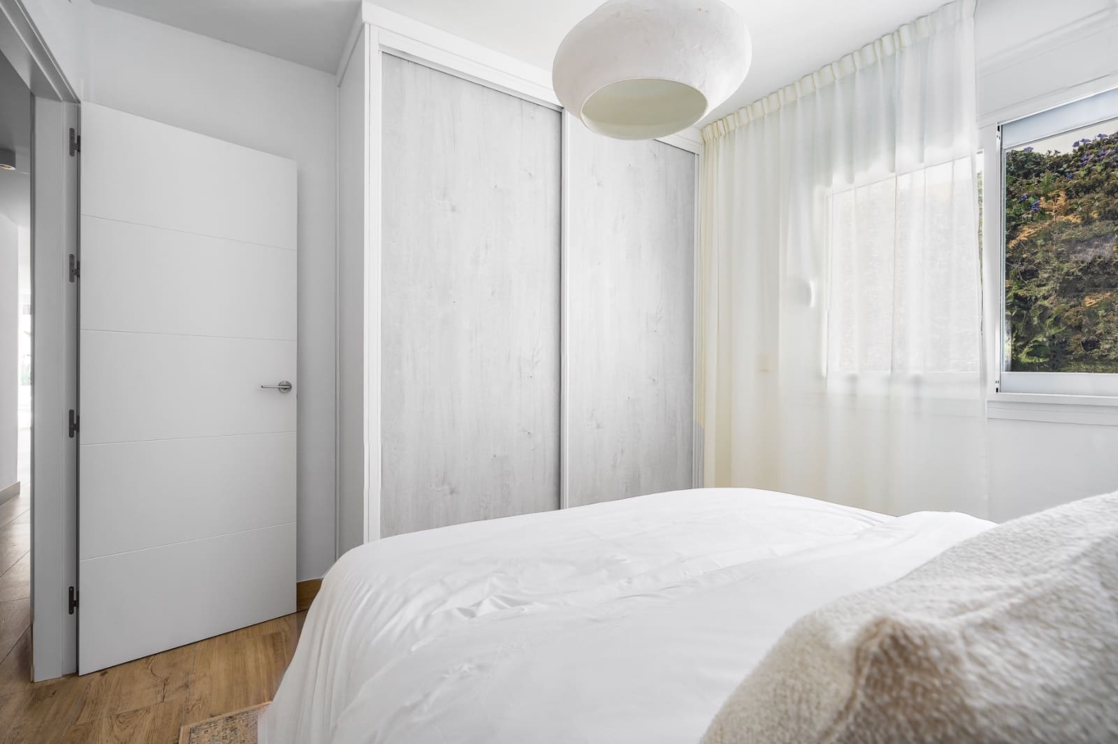 4 sovrum Villa till salu i Marbella med pool - 1 495 000 € (Ref: 9404168)