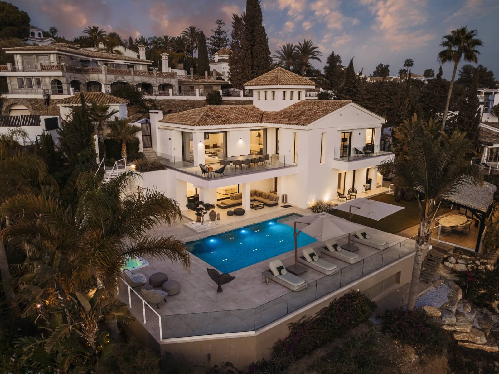 4 makuuhuone Huvila myytävänä paikassa Marbella mukana uima-altaan - 3 500 000 € (Ref: 9404170)