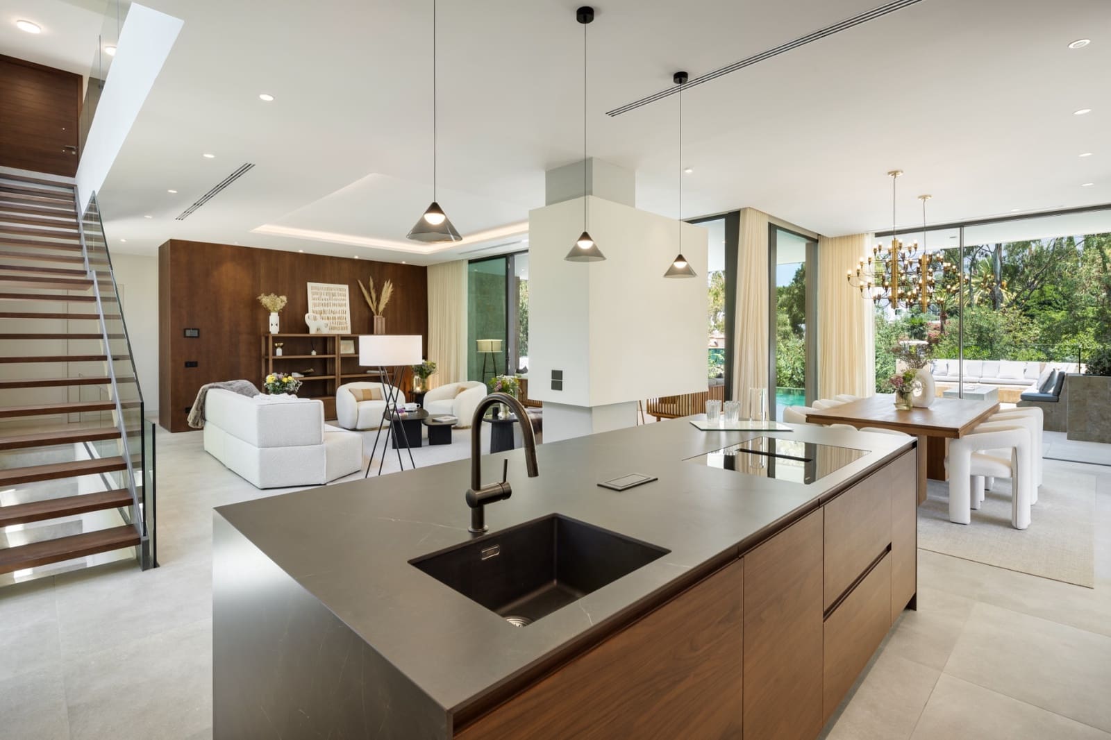 5 Zimmer Villa zu verkaufen in Marbella mit Pool - 3.995.000 € (Ref: 9404171)