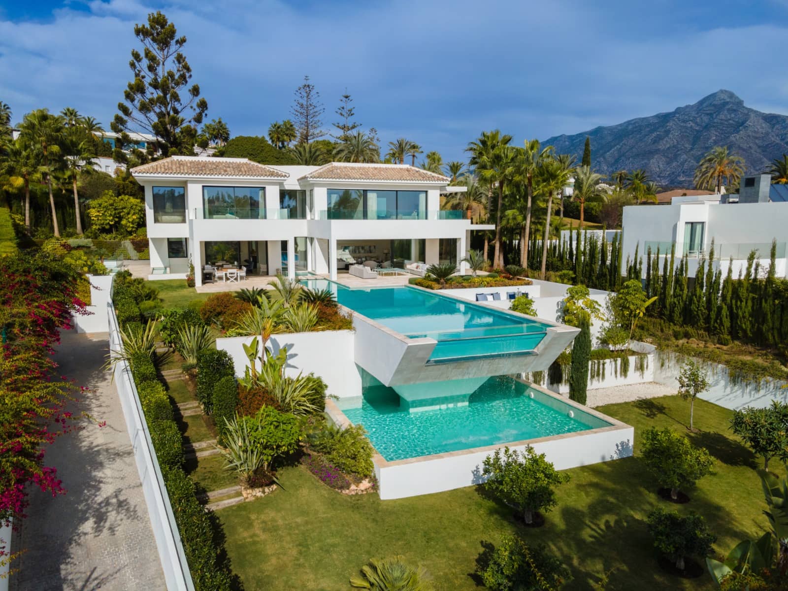 6 sovrum Villa till salu i Marbella med pool - 6 990 000 € (Ref: 9404177)
