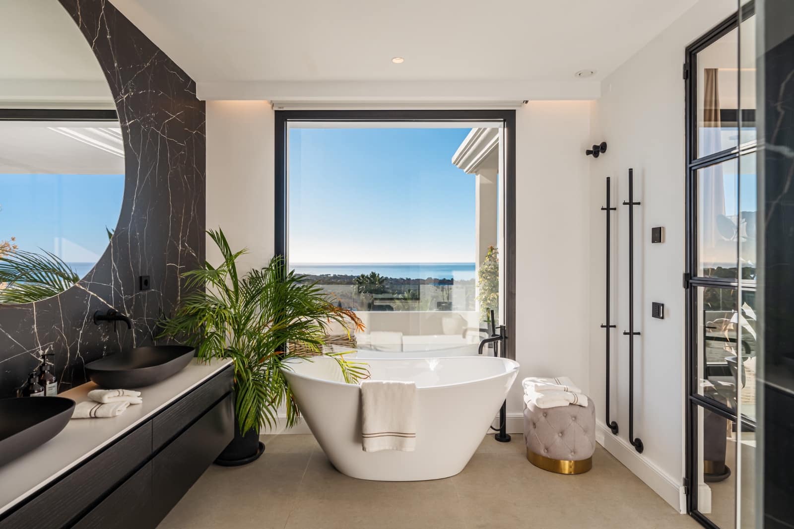 6 soveværelse Villa til salg i Marbella med swimmingpool - € 7.995.000 (Ref: 9404181)