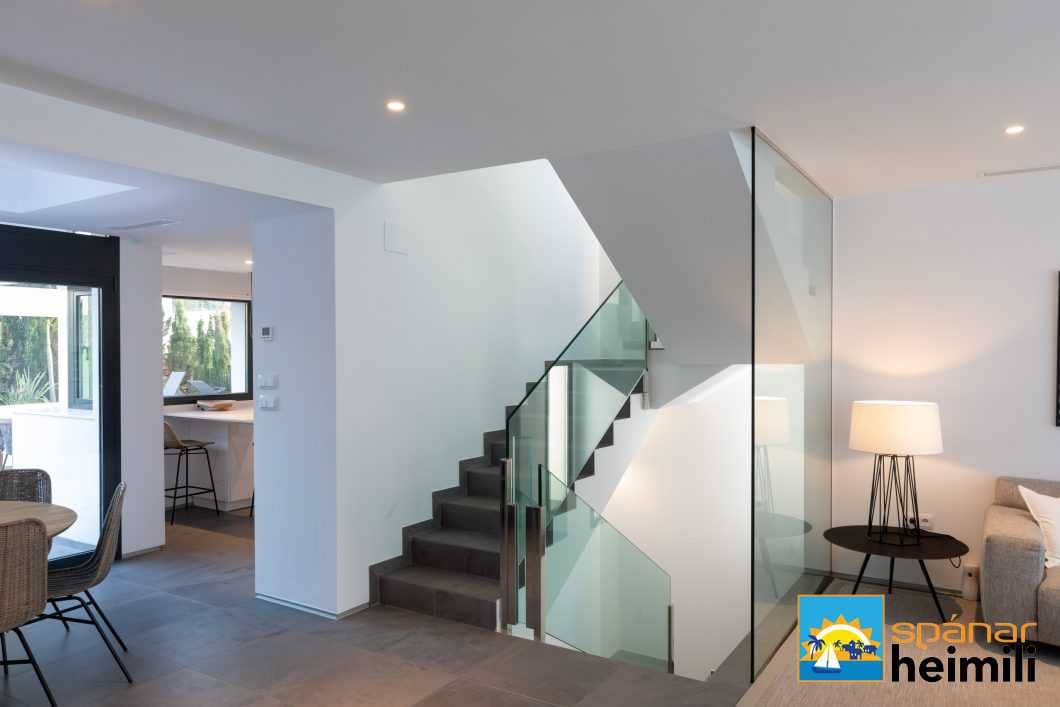 2 bedroom Villa for sale in La Manga Club with pool - € 700,000 (Ref: 9404198)