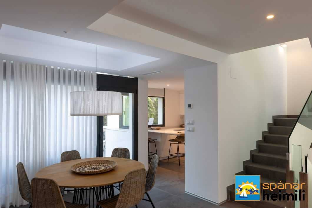 2 bedroom Villa for sale in La Manga Club with pool - € 700,000 (Ref: 9404198)