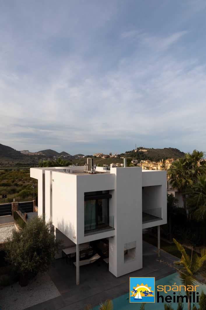 2 bedroom Villa for sale in La Manga Club with pool - € 700,000 (Ref: 9404198)