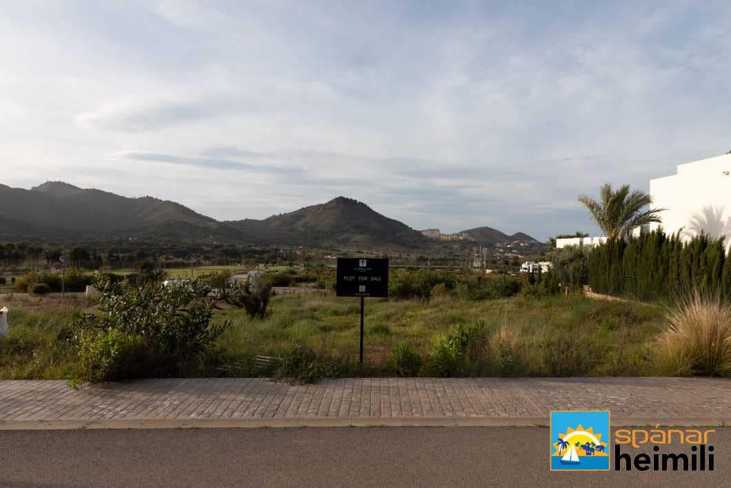 2 bedroom Villa for sale in La Manga Club with pool - € 700,000 (Ref: 9404198)