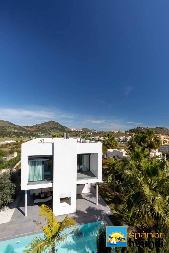 2 bedroom Villa for sale in La Manga Club with pool - € 700,000 (Ref: 9404198)