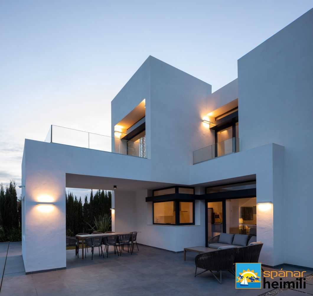 2 bedroom Villa for sale in La Manga Club with pool - € 700,000 (Ref: 9404198)