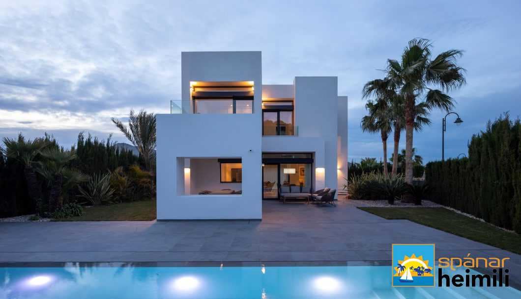 2 bedroom Villa for sale in La Manga Club with pool - € 700,000 (Ref: 9404198)