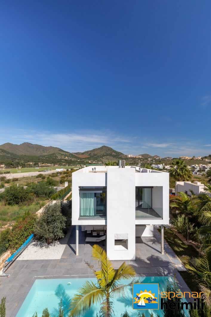 2 bedroom Villa for sale in La Manga Club with pool - € 700,000 (Ref: 9404198)