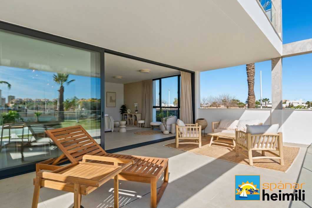 2 Zimmer Apartment zu verkaufen in Mar de Cristal mit Pool - 245.000 € (Ref: 9404200)