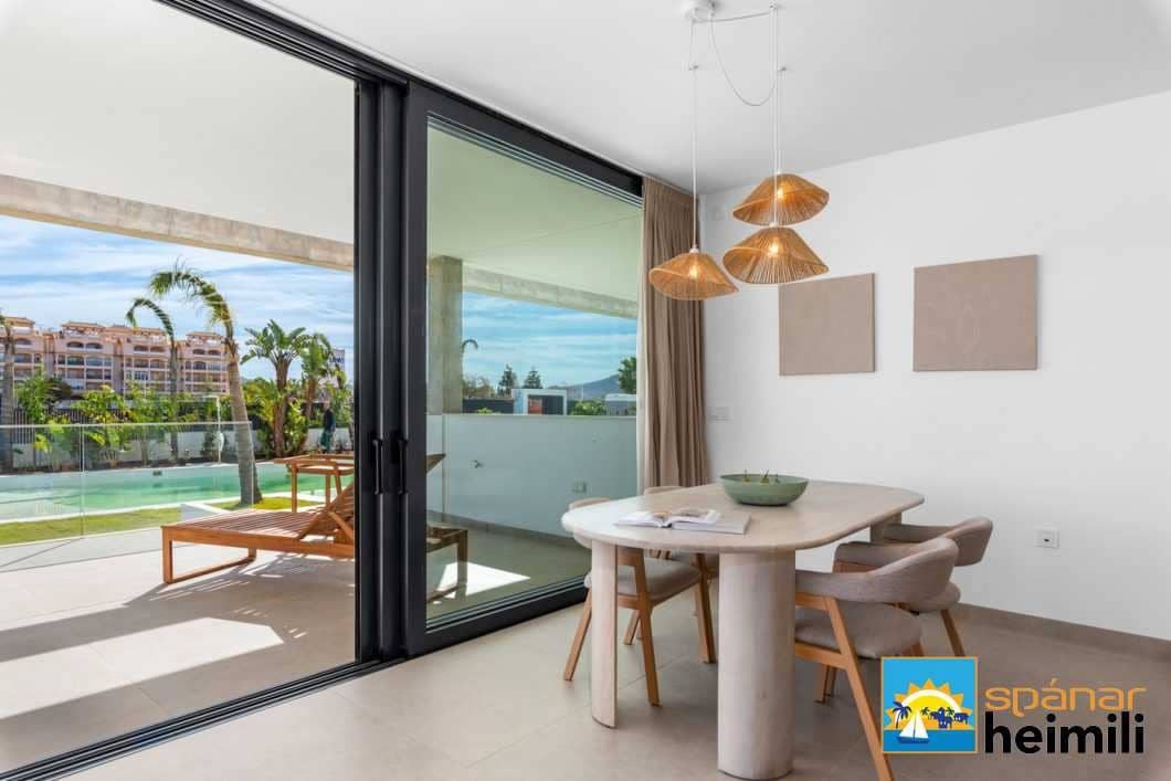 2 Zimmer Apartment zu verkaufen in Mar de Cristal mit Pool - 245.000 € (Ref: 9404200)