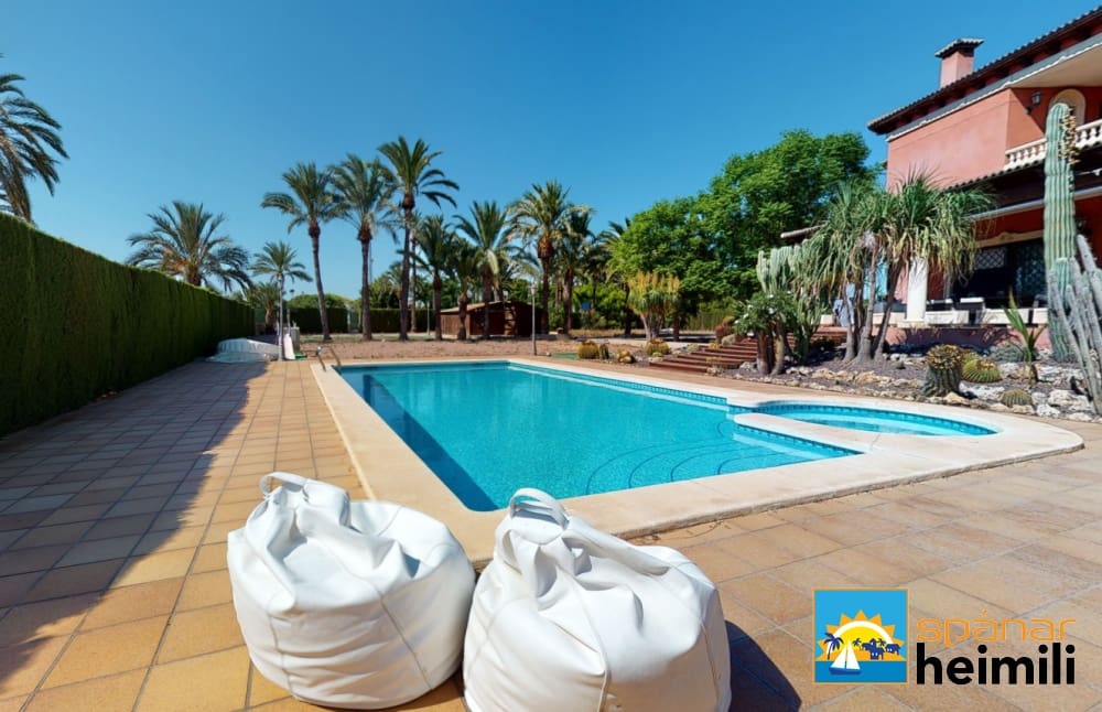 6 bedroom Villa for sale in Alicante / Alacant city with pool - € 980,000 (Ref: 9404214)