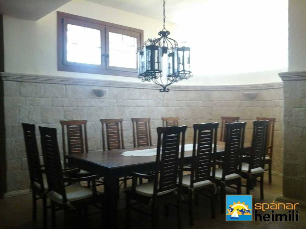 6 bedroom Villa for sale in Alicante / Alacant city with pool - € 980,000 (Ref: 9404214)