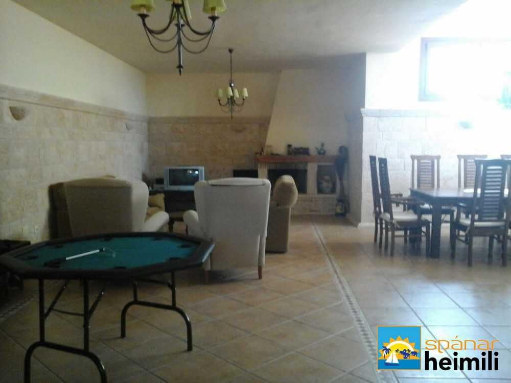 6 bedroom Villa for sale in Alicante / Alacant city with pool - € 980,000 (Ref: 9404214)