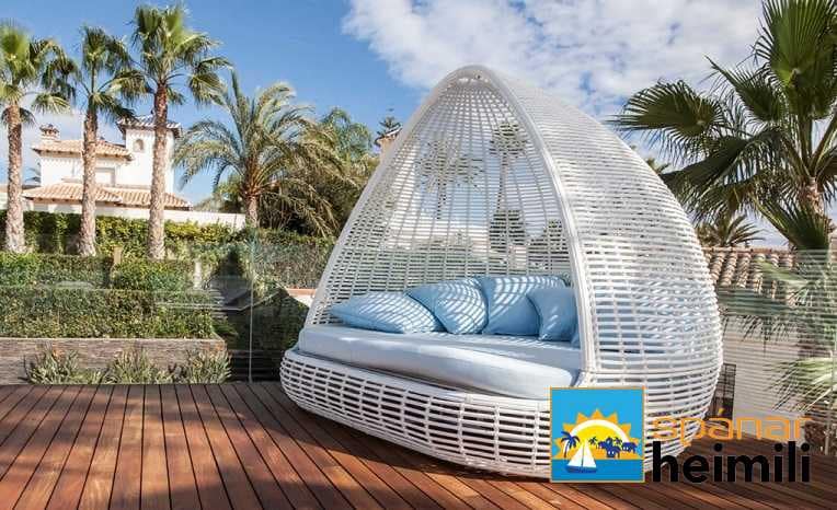 3 bedroom Villa for sale in Playa Flamenca with pool - € 2,500,000 (Ref: 9404216)