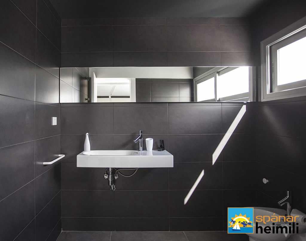 3 bedroom Villa for sale in Playa Flamenca with pool - € 2,500,000 (Ref: 9404216)