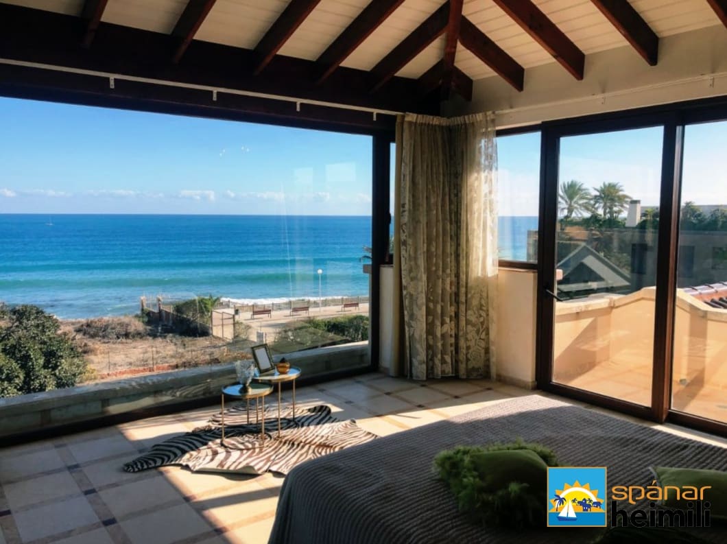 5 bedroom Villa for sale in Cabo Roig with pool - € 1,850,000 (Ref: 9404222)