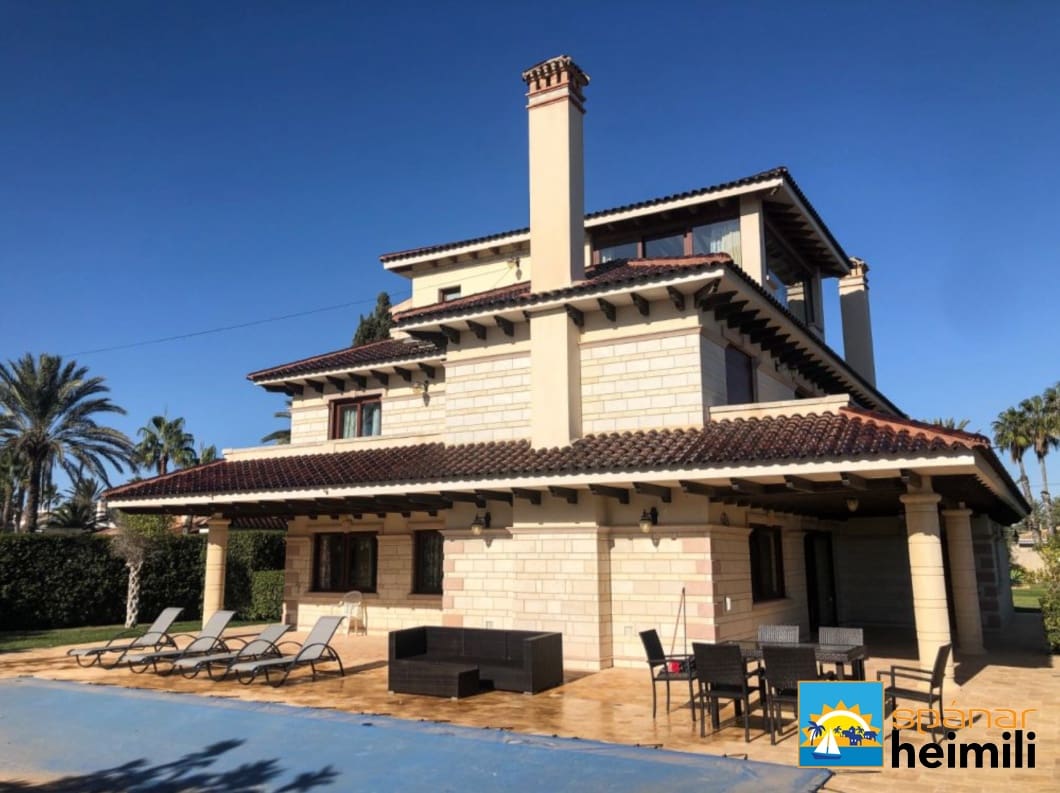 5 bedroom Villa for sale in Cabo Roig with pool - € 1,850,000 (Ref: 9404222)