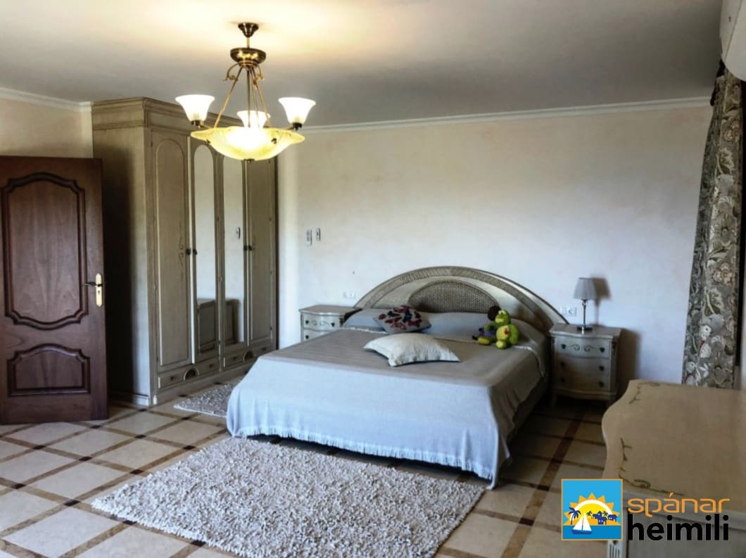 5 bedroom Villa for sale in Cabo Roig with pool - € 1,850,000 (Ref: 9404222)