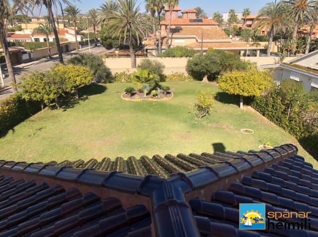 5 bedroom Villa for sale in Cabo Roig, Orihuela with pool - € 1,850,000 (Ref: 9404222)