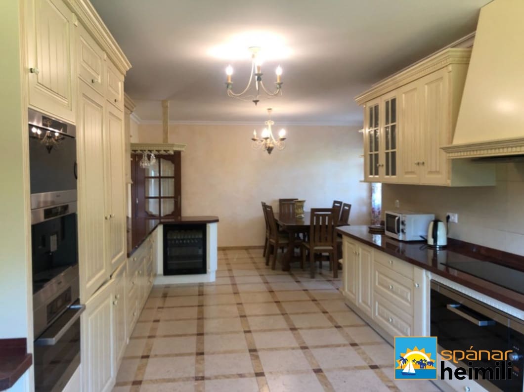 5 bedroom Villa for sale in Cabo Roig with pool - € 1,850,000 (Ref: 9404222)