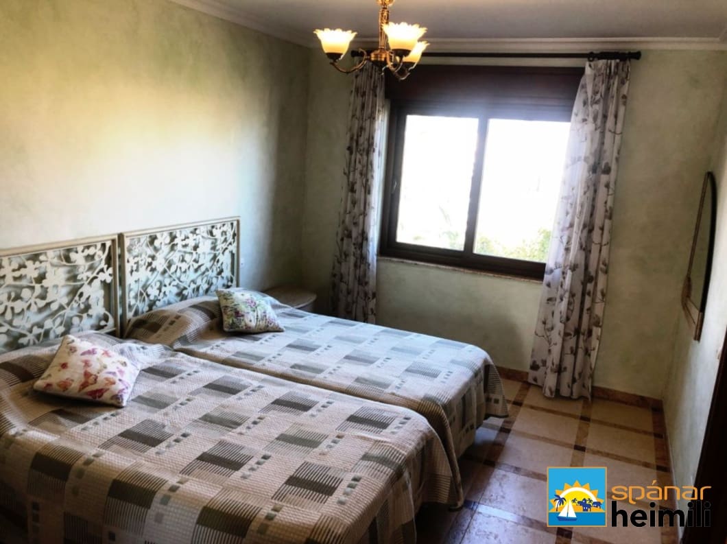 5 bedroom Villa for sale in Cabo Roig with pool - € 1,850,000 (Ref: 9404222)