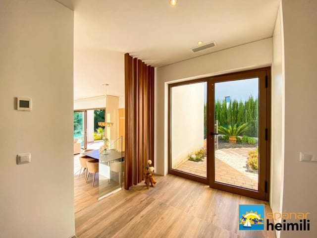 3 bedroom Villa for sale in Las Colinas Golf, Orihuela with pool - € 649,000 (Ref: 9404223)