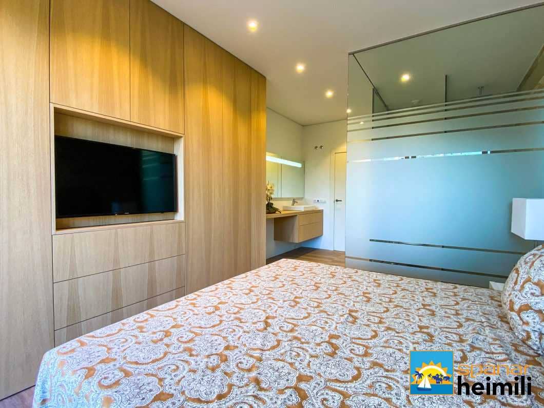 3 bedroom Villa for sale in Las Colinas Golf with pool - € 649,000 (Ref: 9404223)