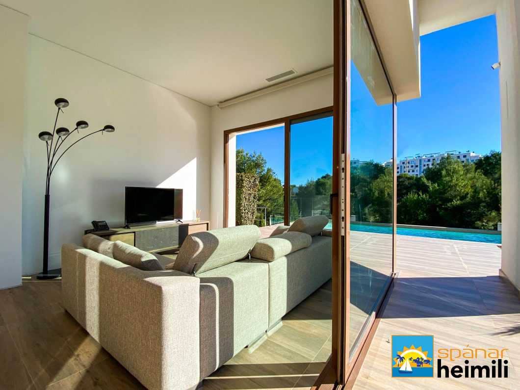 3 bedroom Villa for sale in Las Colinas Golf with pool - € 649,000 (Ref: 9404223)