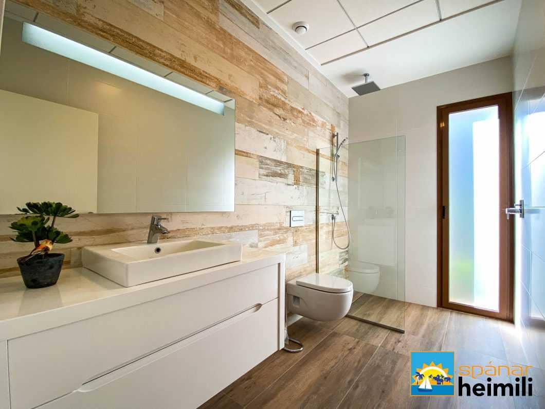 3 bedroom Villa for sale in Las Colinas Golf with pool - € 649,000 (Ref: 9404223)