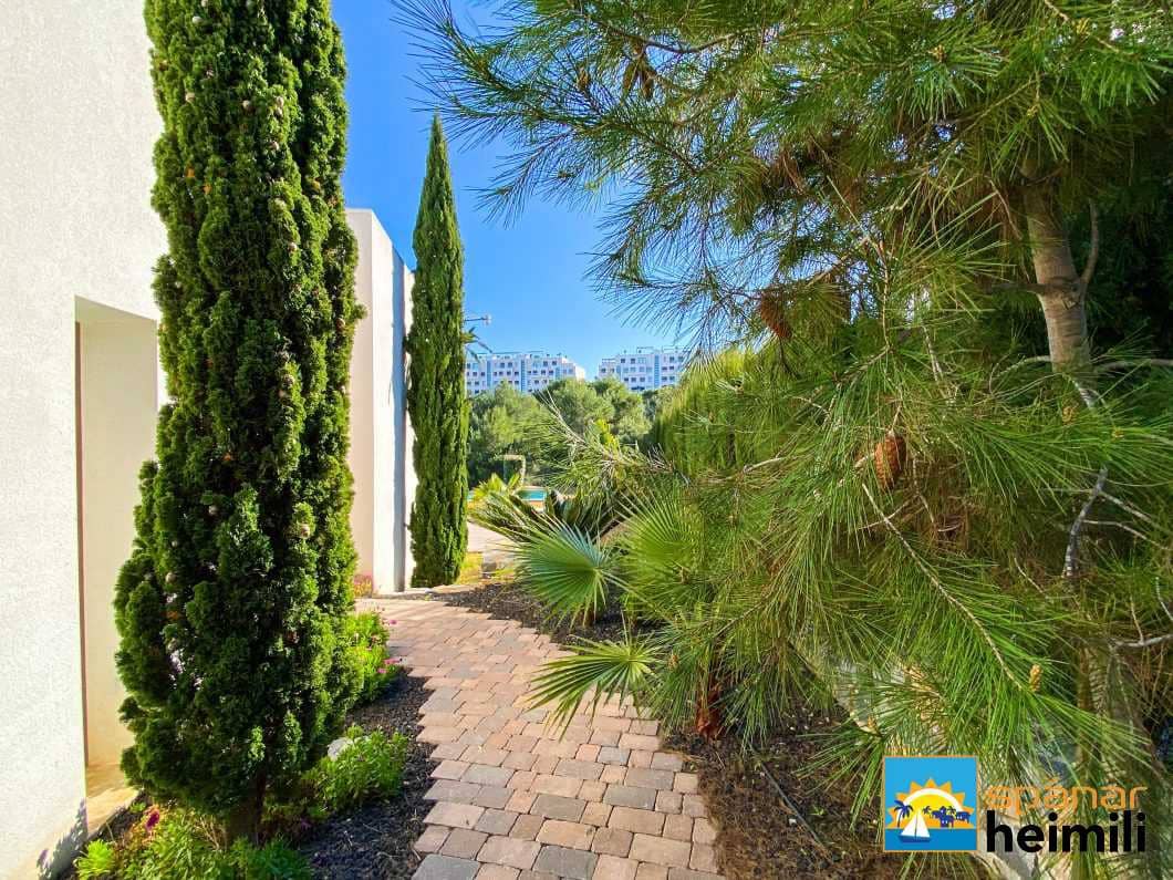 3 bedroom Villa for sale in Las Colinas Golf with pool - € 649,000 (Ref: 9404223)