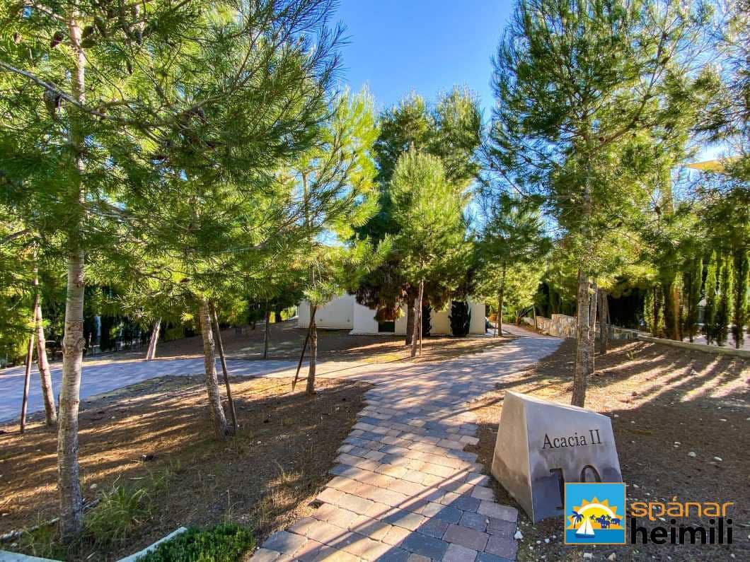 3 bedroom Villa for sale in Las Colinas Golf with pool - € 649,000 (Ref: 9404223)