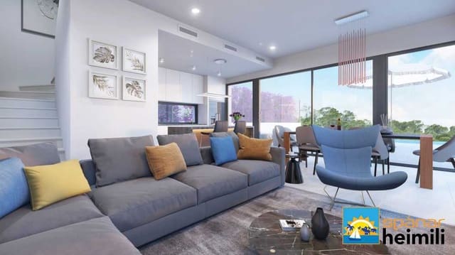 3 bedroom Villa for sale in Cabo Roig, Orihuela with pool - € 695,000 (Ref: 9404228)