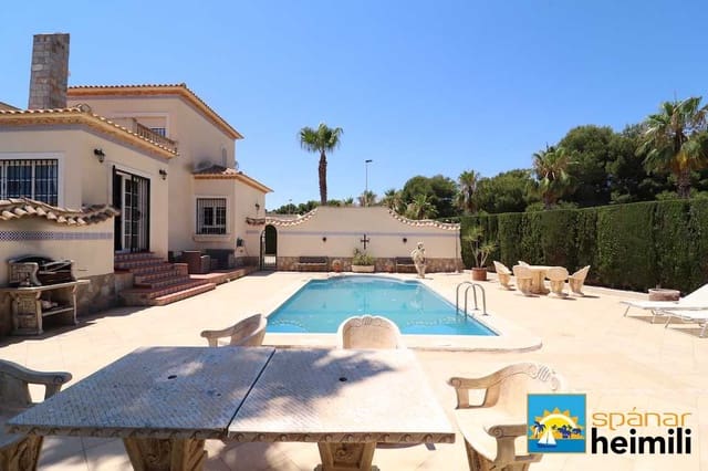 3 bedroom Villa for sale in Las Ramblas Golf, Orihuela with pool - € 555,000 (Ref: 9404231)