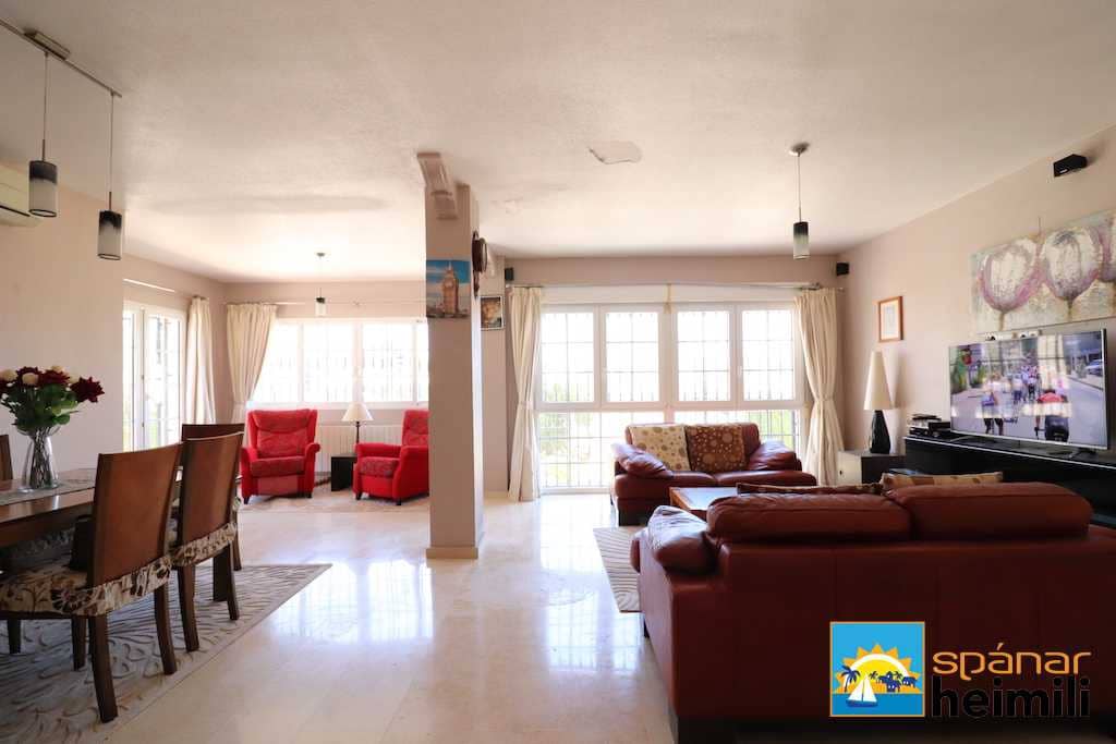 3 bedroom Villa for sale in Las Ramblas Golf with pool - € 555,000 (Ref: 9404231)