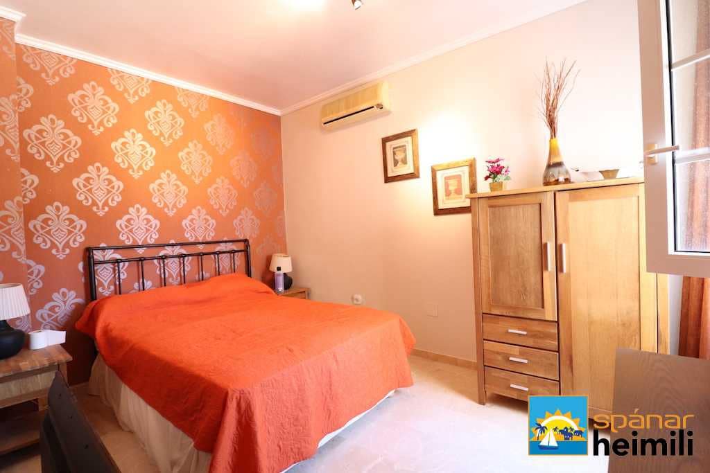 3 bedroom Villa for sale in Las Ramblas Golf with pool - € 555,000 (Ref: 9404231)