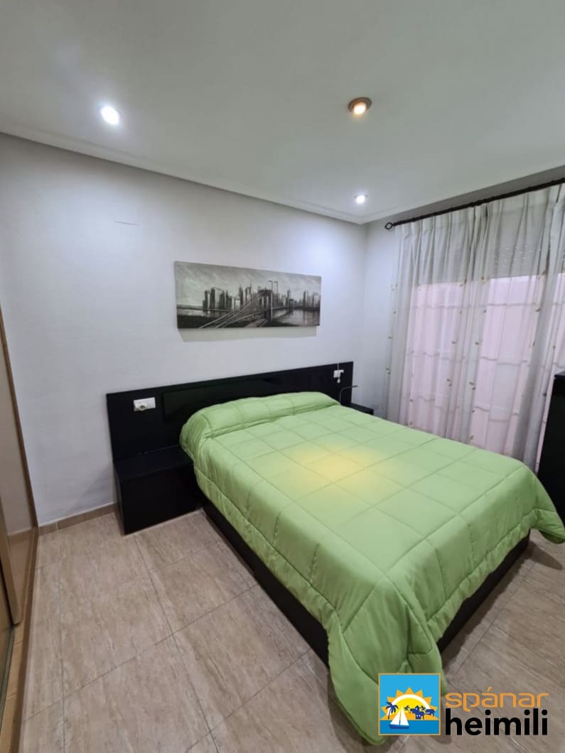 3 sypialnia Penthouse na sprzedaż w Torrevieja - 200 000 € (Ref: 9404232)