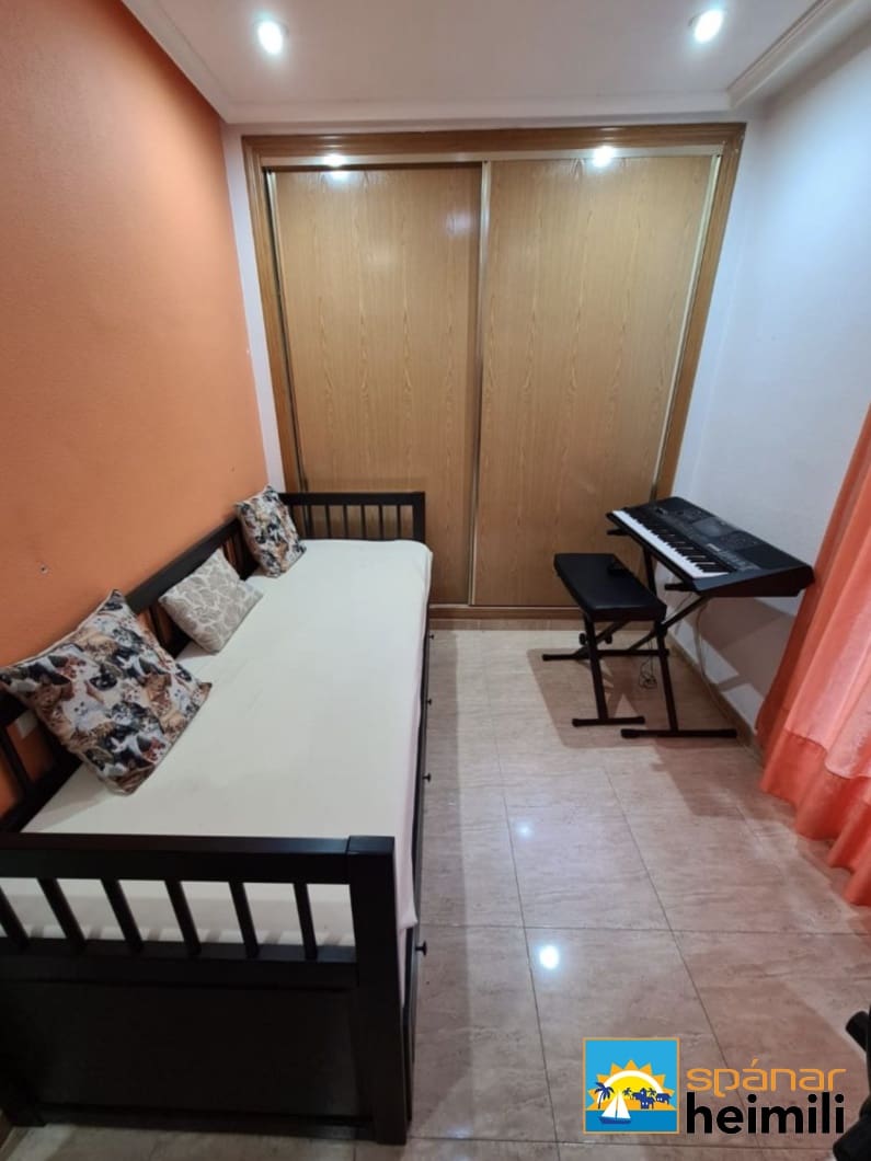 3 sypialnia Penthouse na sprzedaż w Torrevieja - 200 000 € (Ref: 9404232)