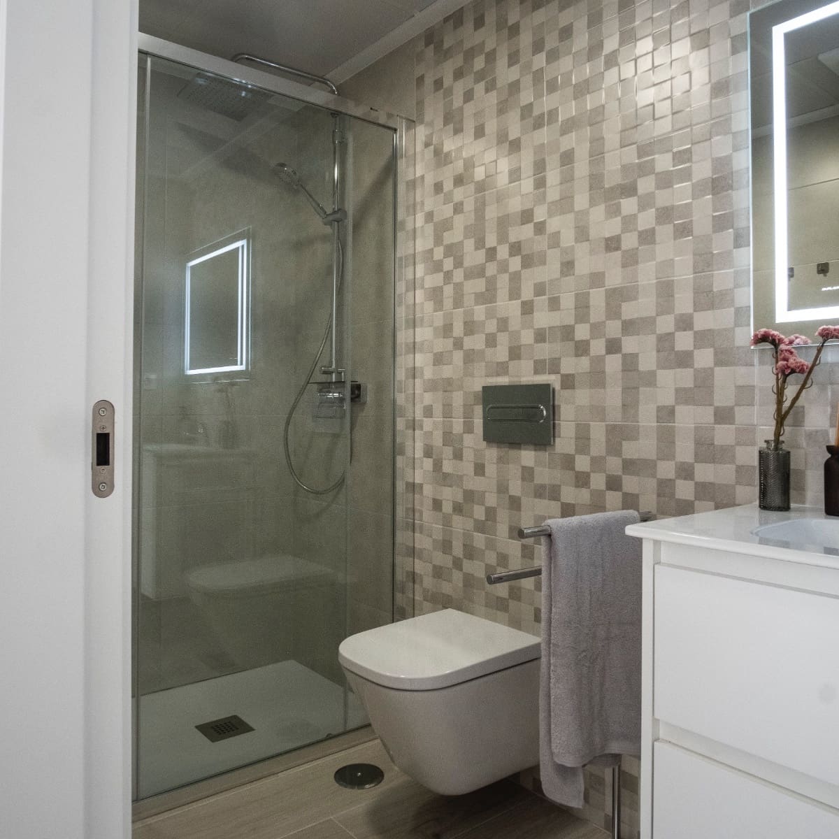 3 makuuhuone Omakotitalo myytävänä paikassa Avileses mukana uima-altaan - 279 000 € (Ref: 9404234)