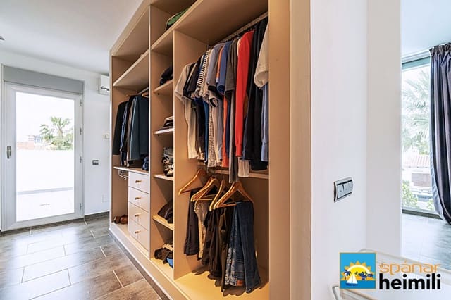 5 bedroom Villa for sale in Cabo Roig, Orihuela with pool - € 1,180,000 (Ref: 9404241)