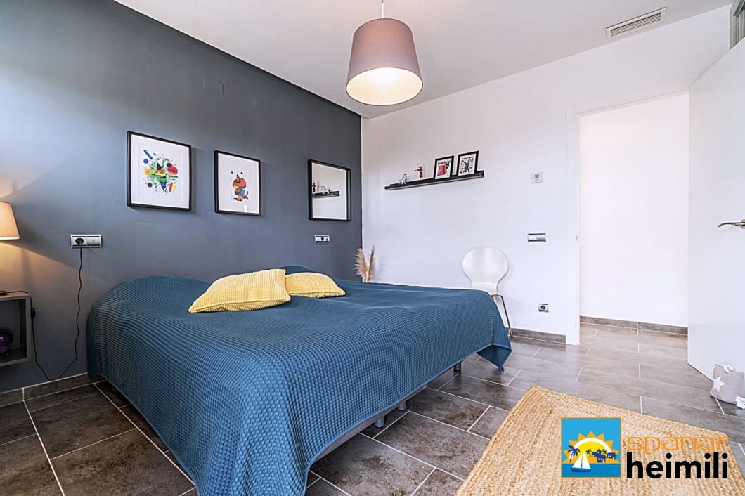 5 bedroom Villa for sale in Cabo Roig with pool - € 1,180,000 (Ref: 9404241)