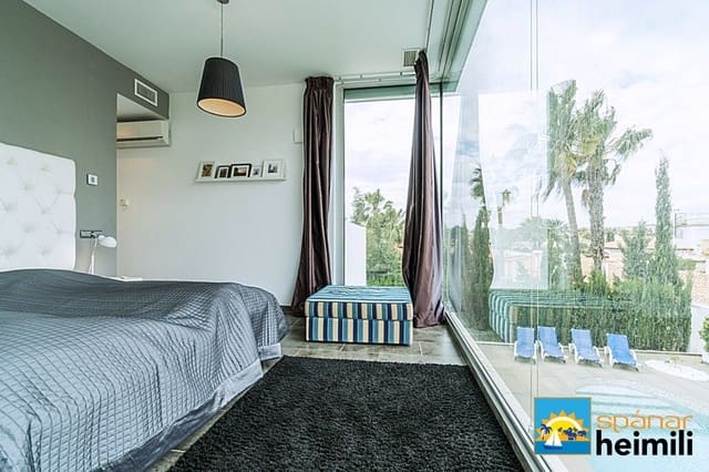 5 bedroom Villa for sale in Cabo Roig, Orihuela with pool - € 1,180,000 (Ref: 9404241)