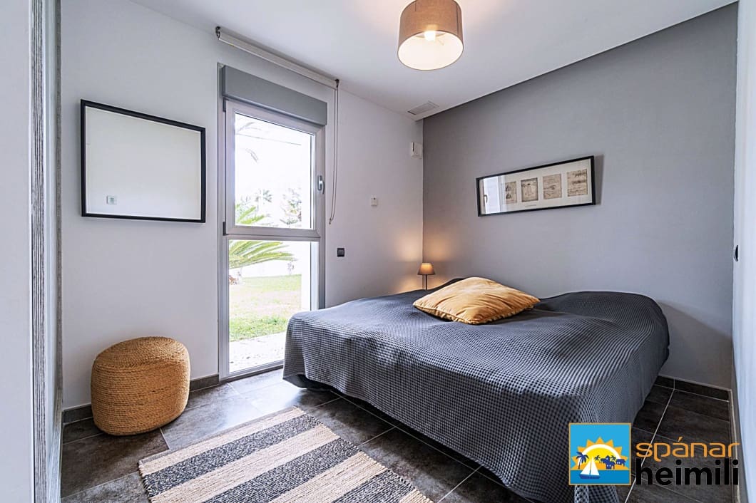 5 bedroom Villa for sale in Cabo Roig with pool - € 1,180,000 (Ref: 9404241)