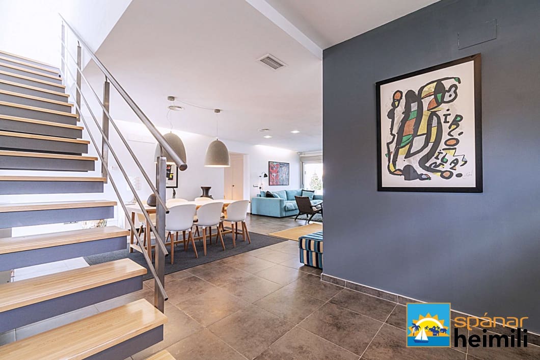 5 bedroom Villa for sale in Cabo Roig with pool - € 1,180,000 (Ref: 9404241)