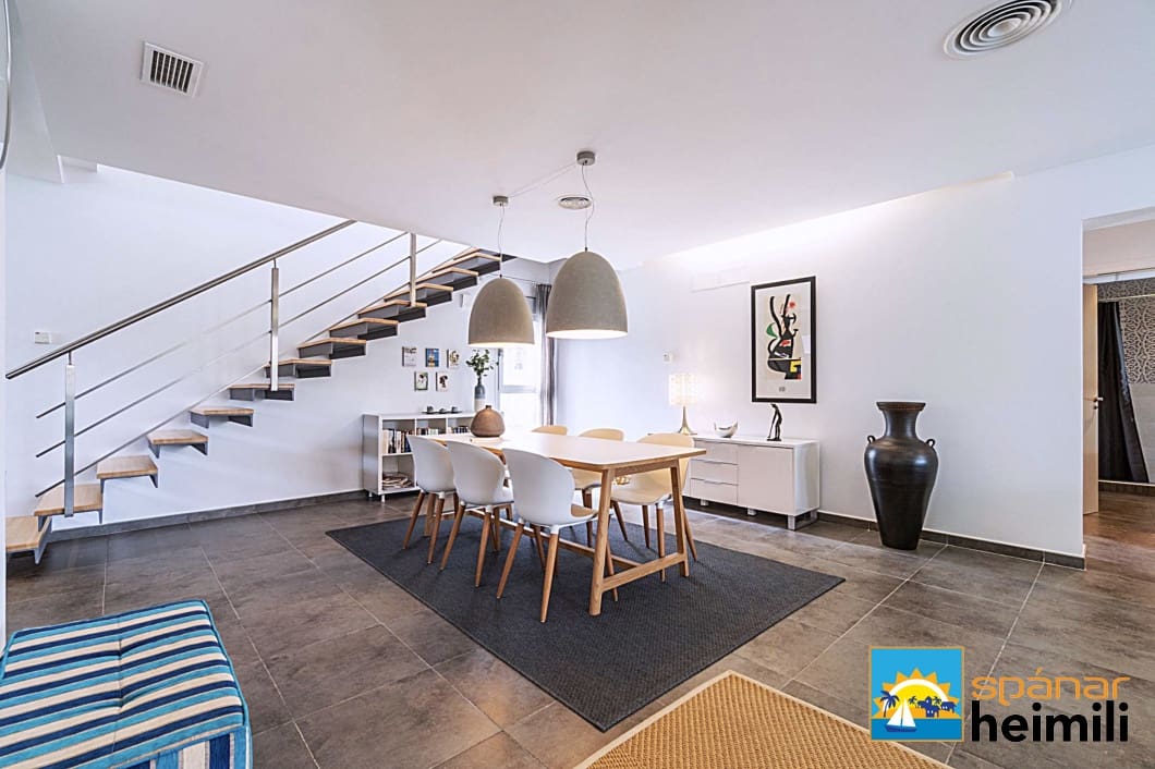 5 bedroom Villa for sale in Cabo Roig with pool - € 1,180,000 (Ref: 9404241)