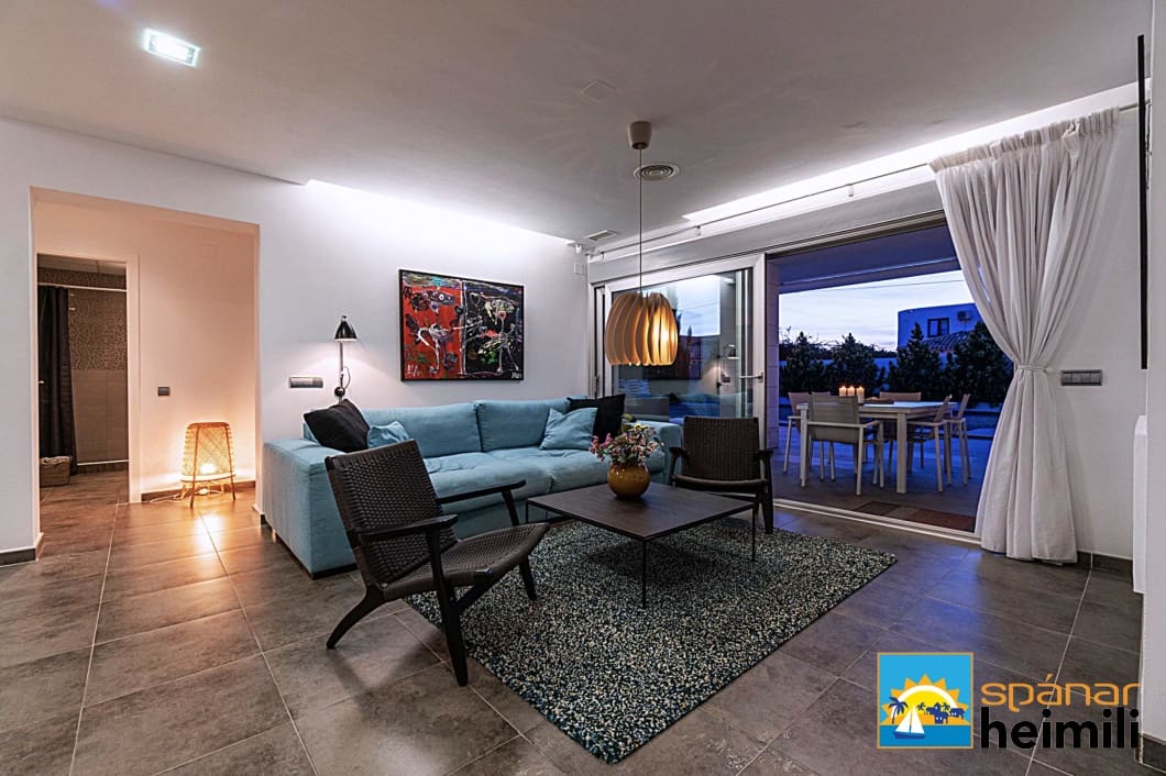 5 bedroom Villa for sale in Cabo Roig with pool - € 1,180,000 (Ref: 9404241)