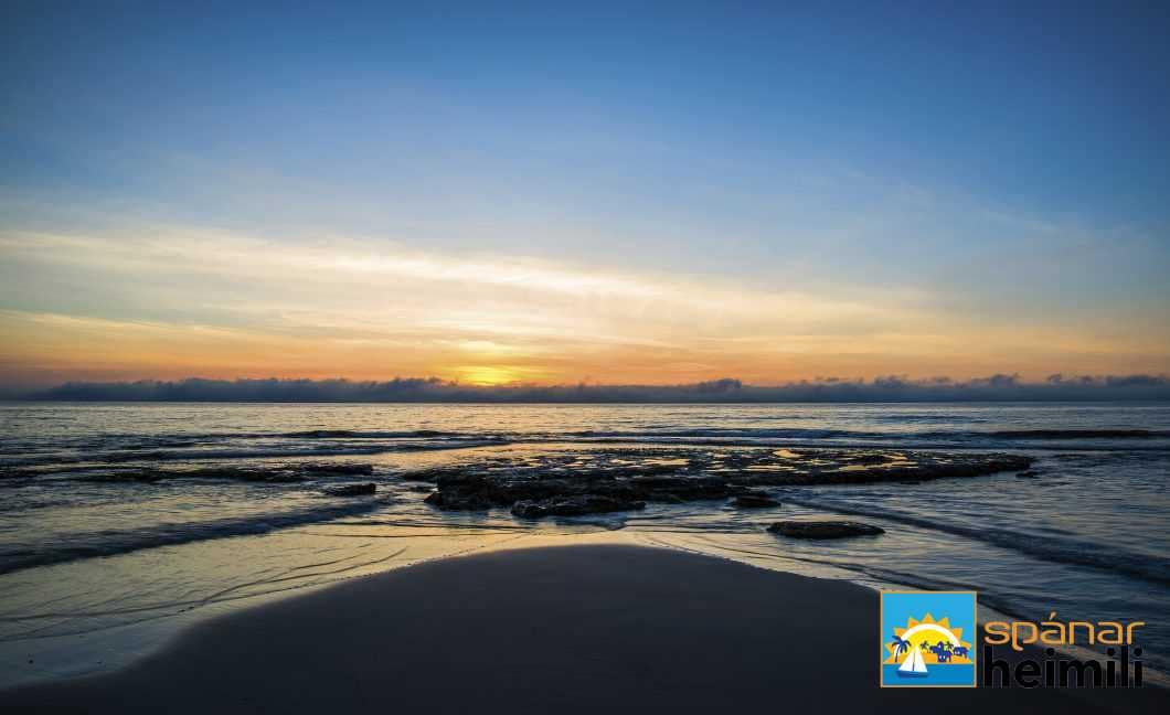 3 sypialnia Penthouse na sprzedaż w Torrevieja z basenem - 530 000 € (Ref: 9404245)